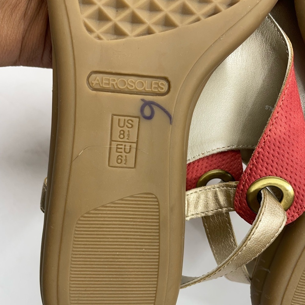 AEROSOLES Red and Tan Sandals for Women in new condition - Picture 4 of 4